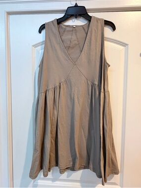 Women’s Medium (8-10) Greygreen Athlisan Sleeveless Mini Dress